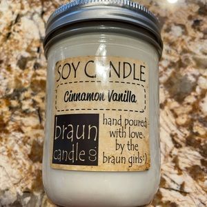 Braun cinnamon vanilla soy candle